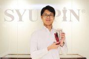 【お知らせ】真田幸村の甲冑をイメージした真田紐カメラストラップ『赤備（あかぞなえ）』を発売！