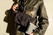 Map Cameraとプロカメラマンがコラボ BLACK TAGの新作を発売！
