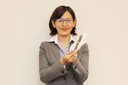 銘木のオリジナル万年筆「黒檀」、インク「世界緑紀行」をKINGDOM NOTEが発売！